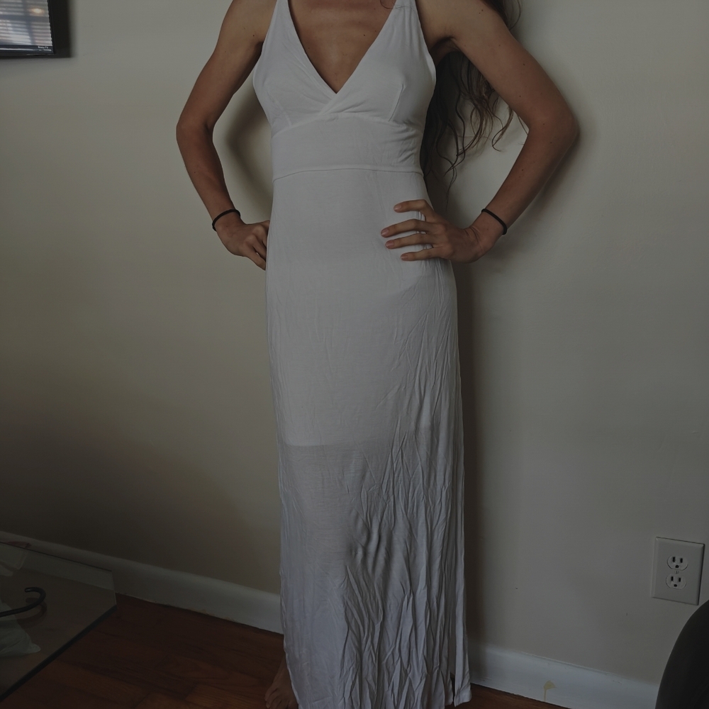 Elegant White Maxi Dress